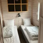 & Campingplads *